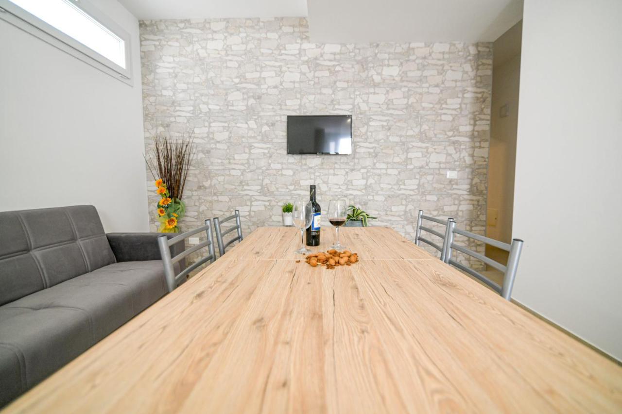 Laura Charme Apartment *