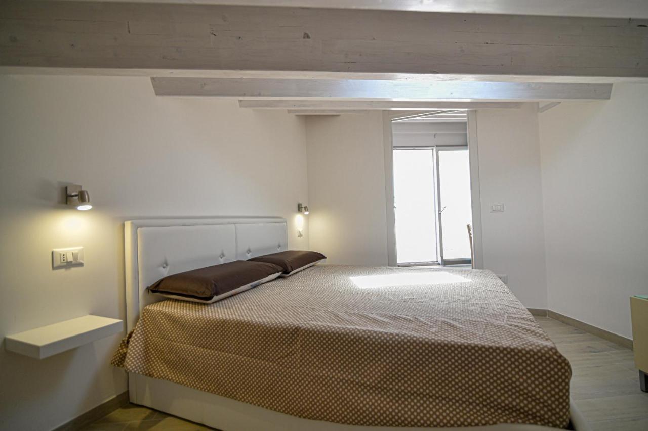 Laura Charme Apartment Avola
